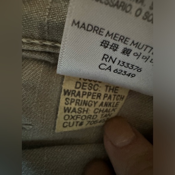 MOTHER Wrapper Patch Springy Ankle Cropped Cargo Pants - Picture 9 of 10